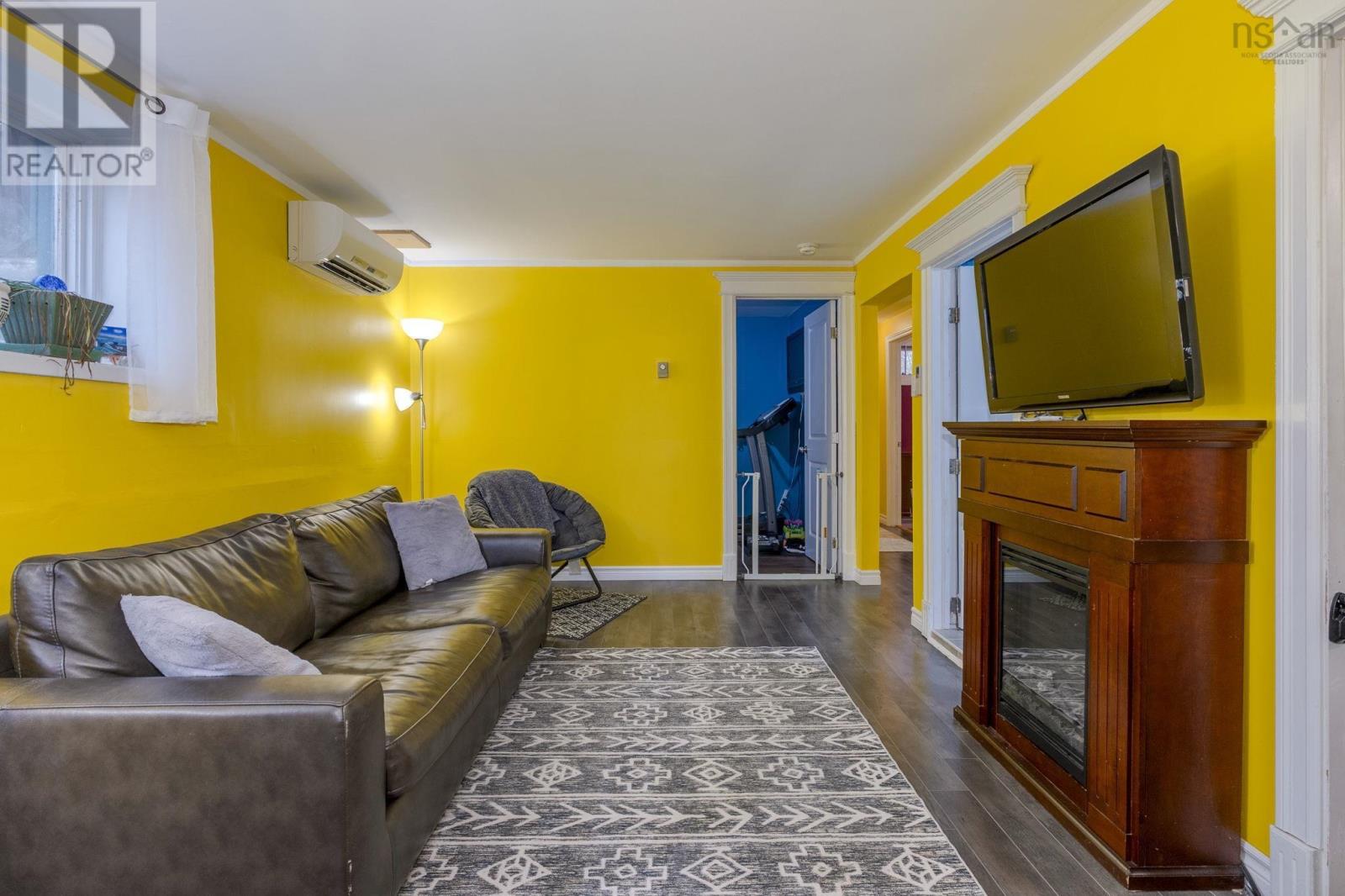608 Windsor Junction Road - 27