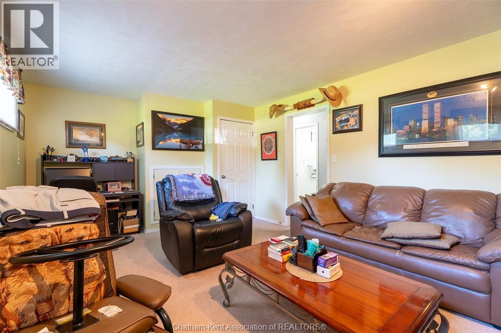 Photo 25 of 43