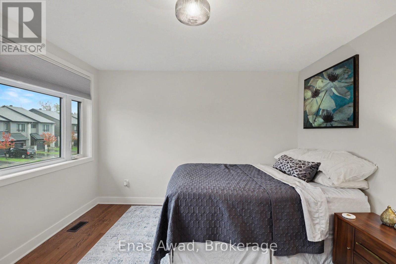 207 Bristol Crescent — photo 15