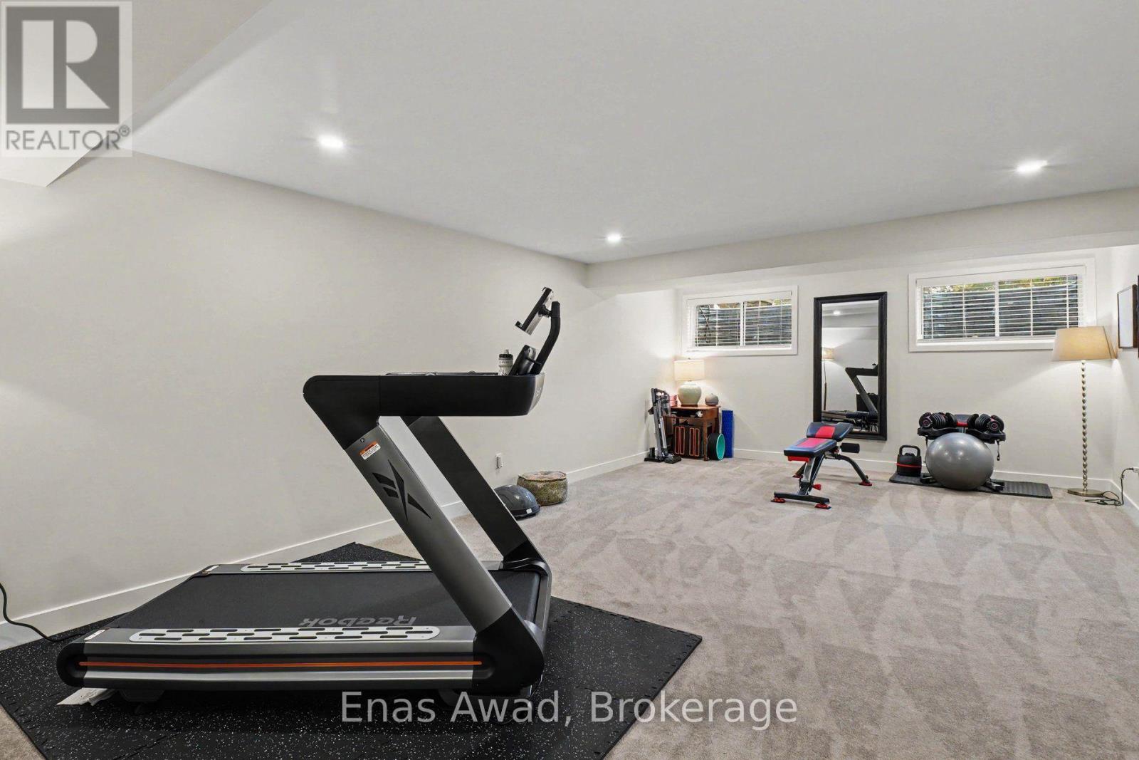 207 Bristol Crescent — photo 17