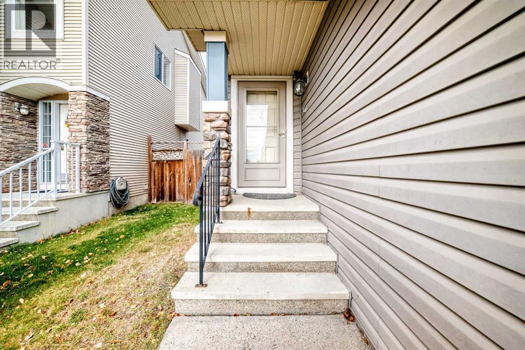 210 Brightonstone Green SE photo 2