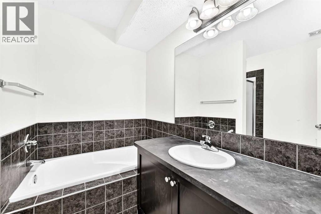 210 Brightonstone Green SE photo 21