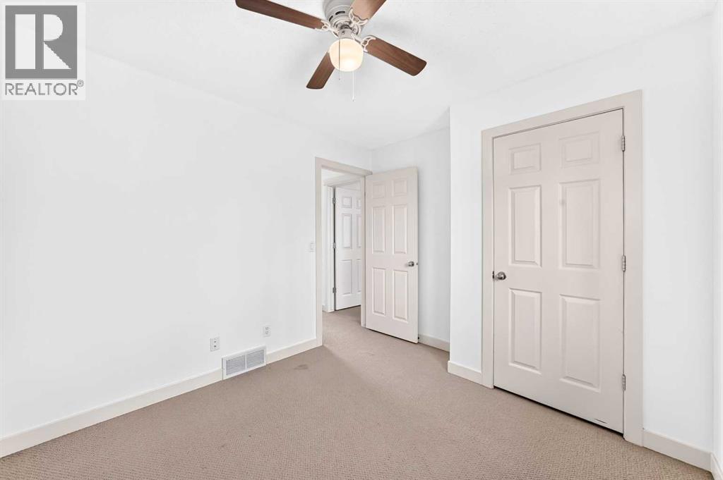 210 Brightonstone Green SE photo 25