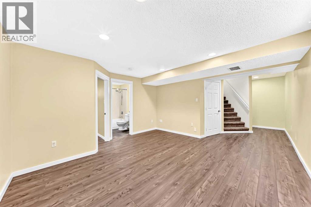 210 Brightonstone Green SE photo 29