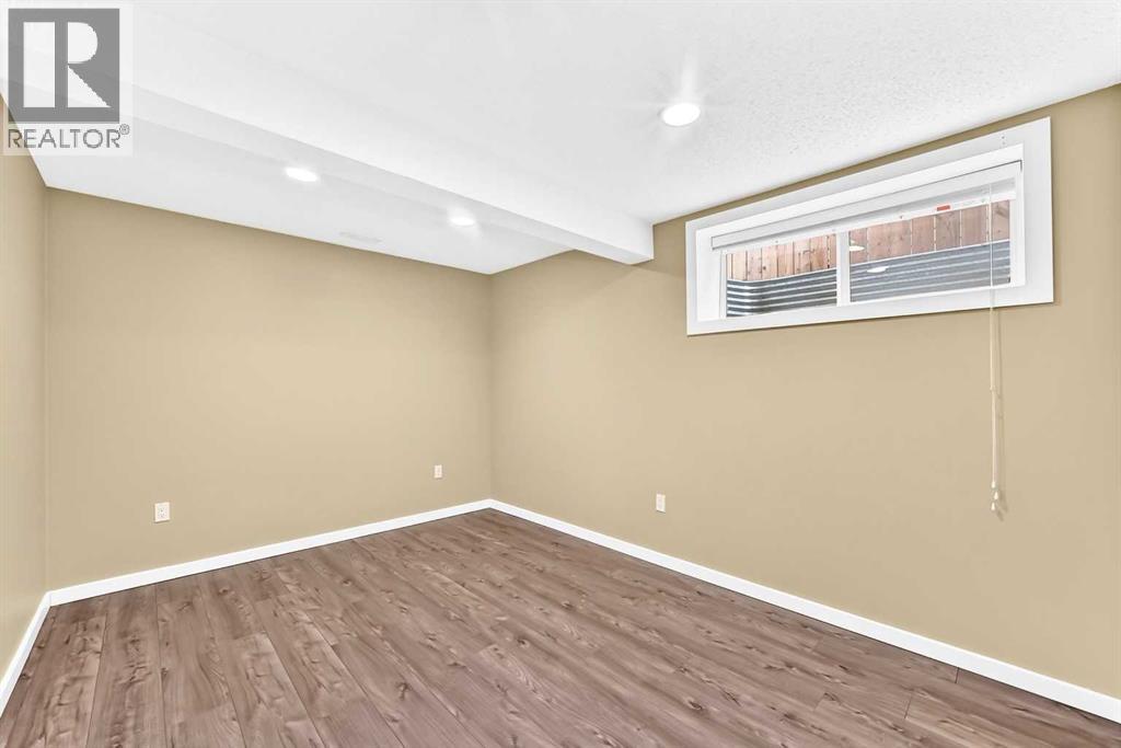 210 Brightonstone Green SE photo 32
