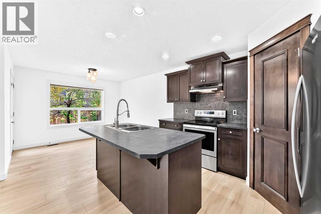210 Brightonstone Green SE photo 5