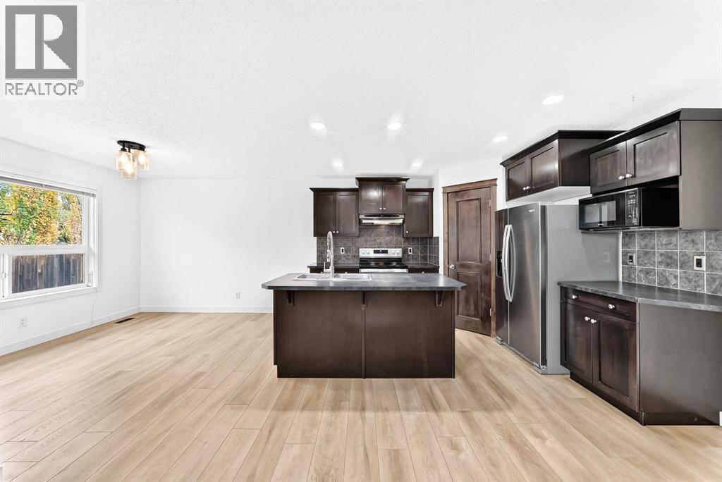 210 Brightonstone Green SE photo 6