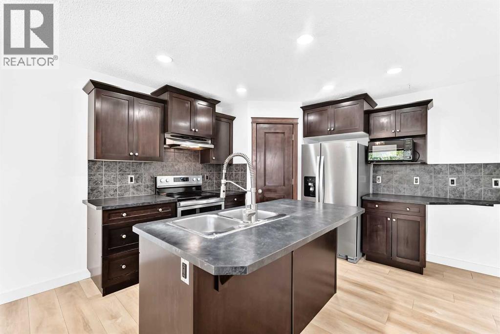 210 Brightonstone Green SE photo 7