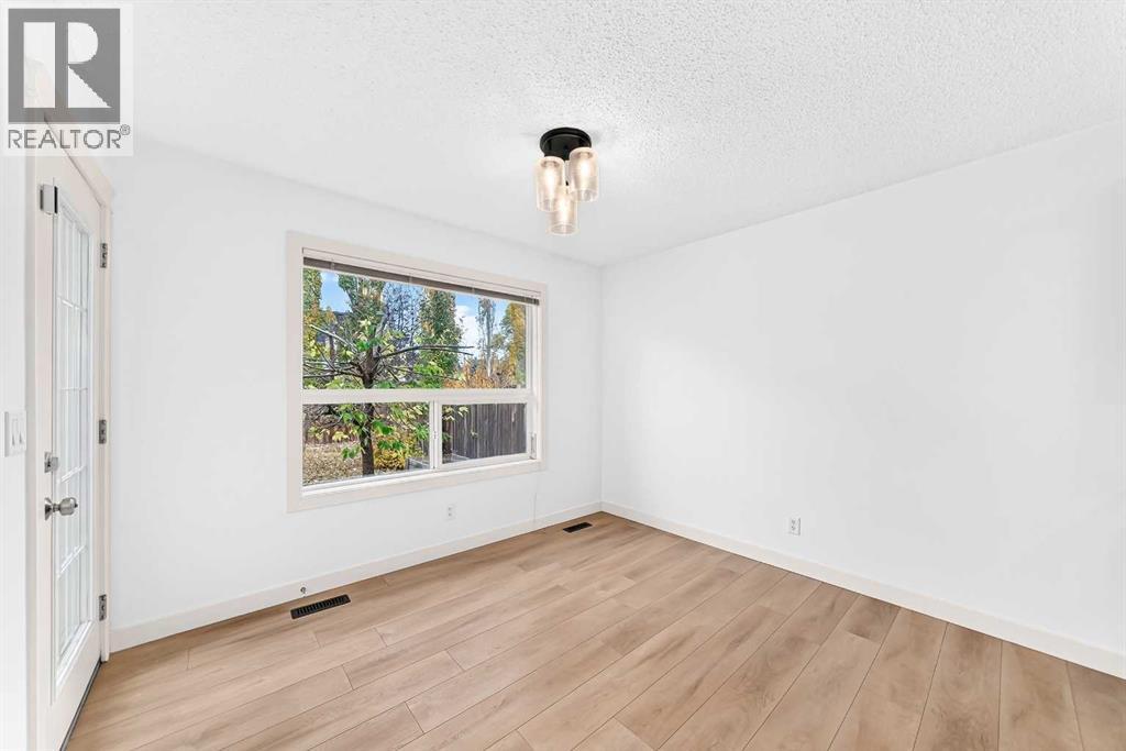 210 Brightonstone Green SE photo 9