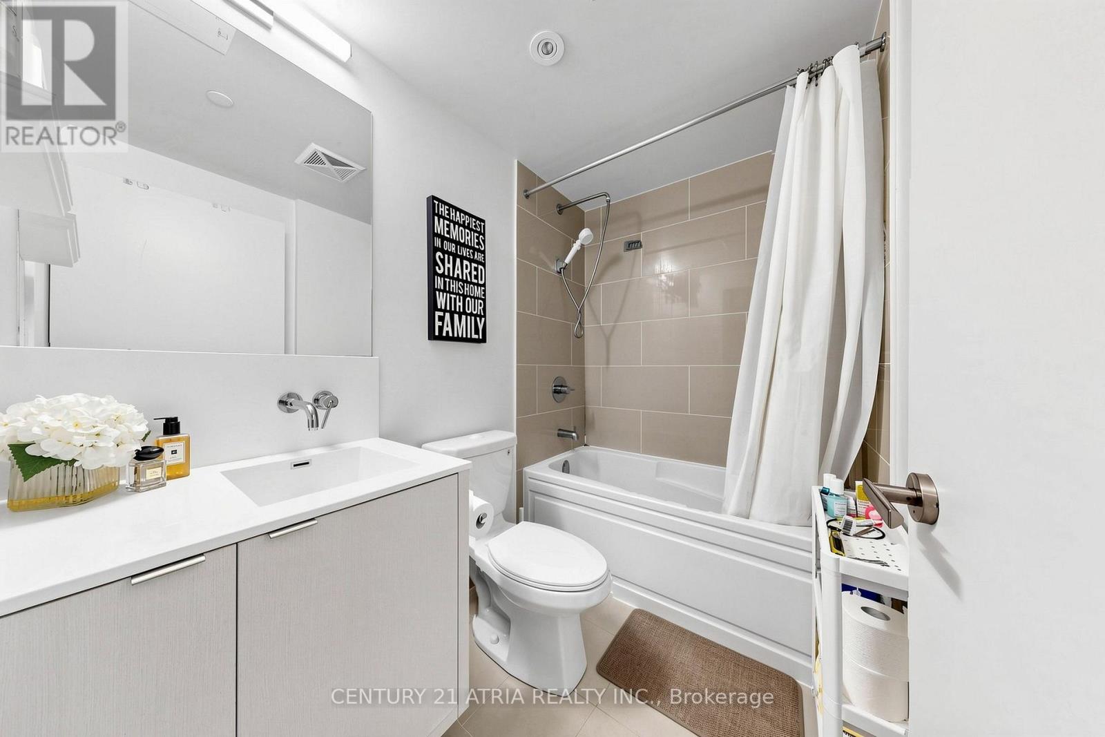 5205- 88 Harbour Street, Toronto, ON photo 24