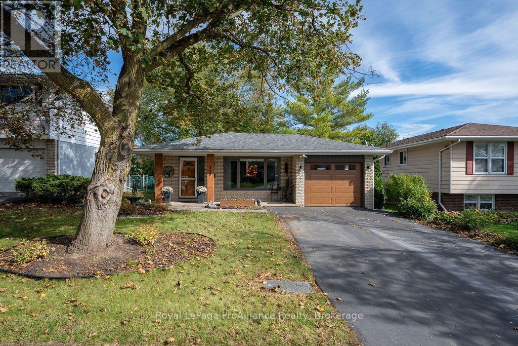 159 SINGLETON DRIVE, Belleville (Belleville Ward)