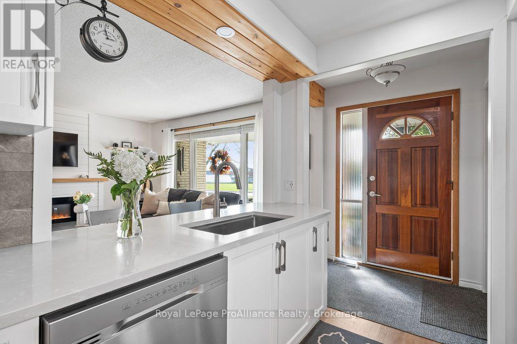 159 SINGLETON DRIVE, Belleville (Belleville Ward) — photo 12