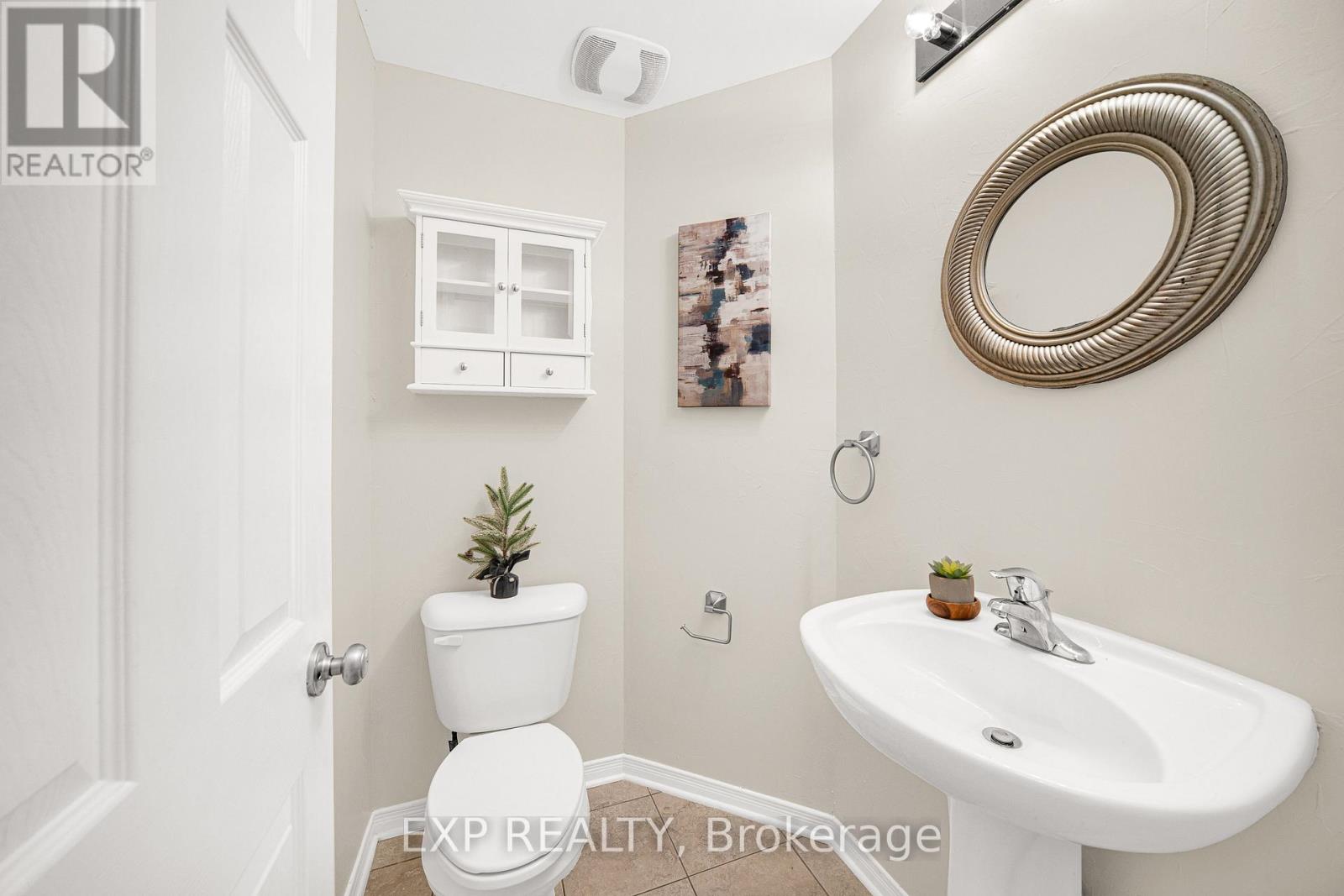 1091 Georgeton Private — photo 15