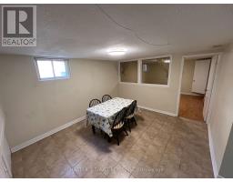 3145 Ibbeston Crescent, Mississauga, ON L5C1Z1 Photo 6
