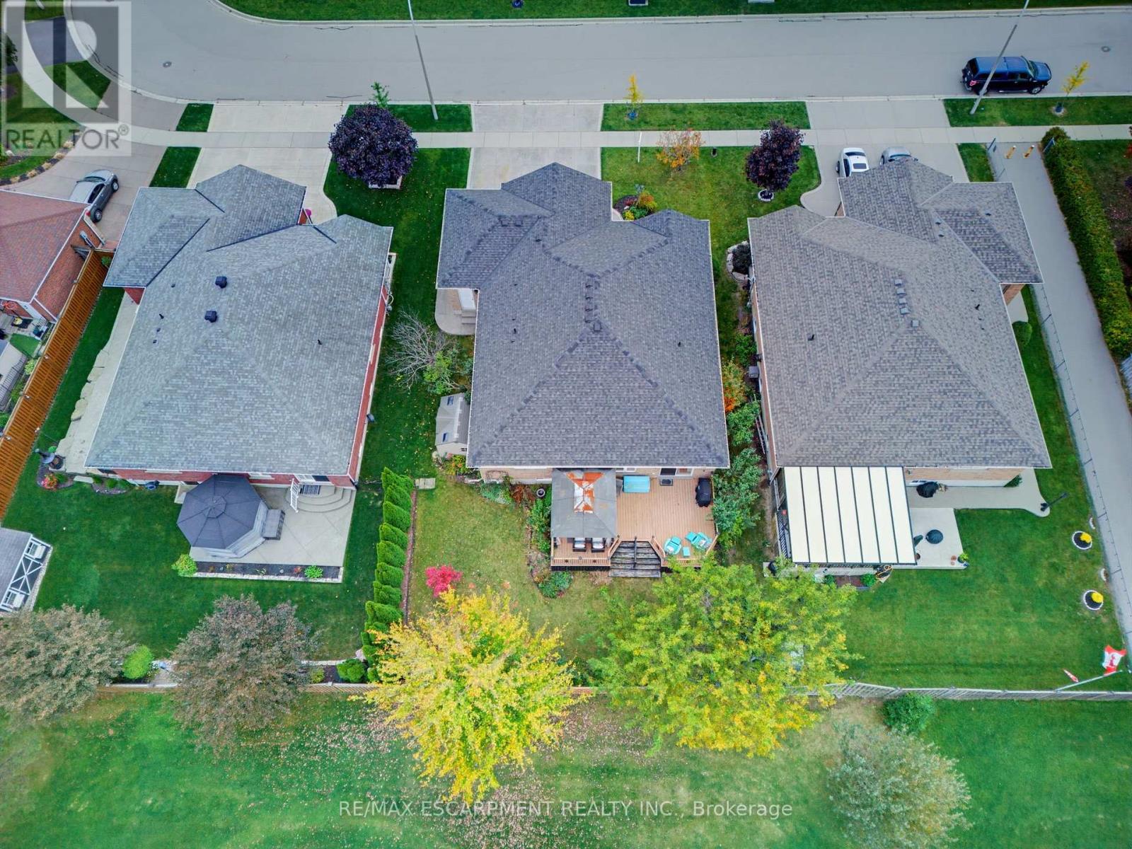 39 OAK CRESCENT - 41