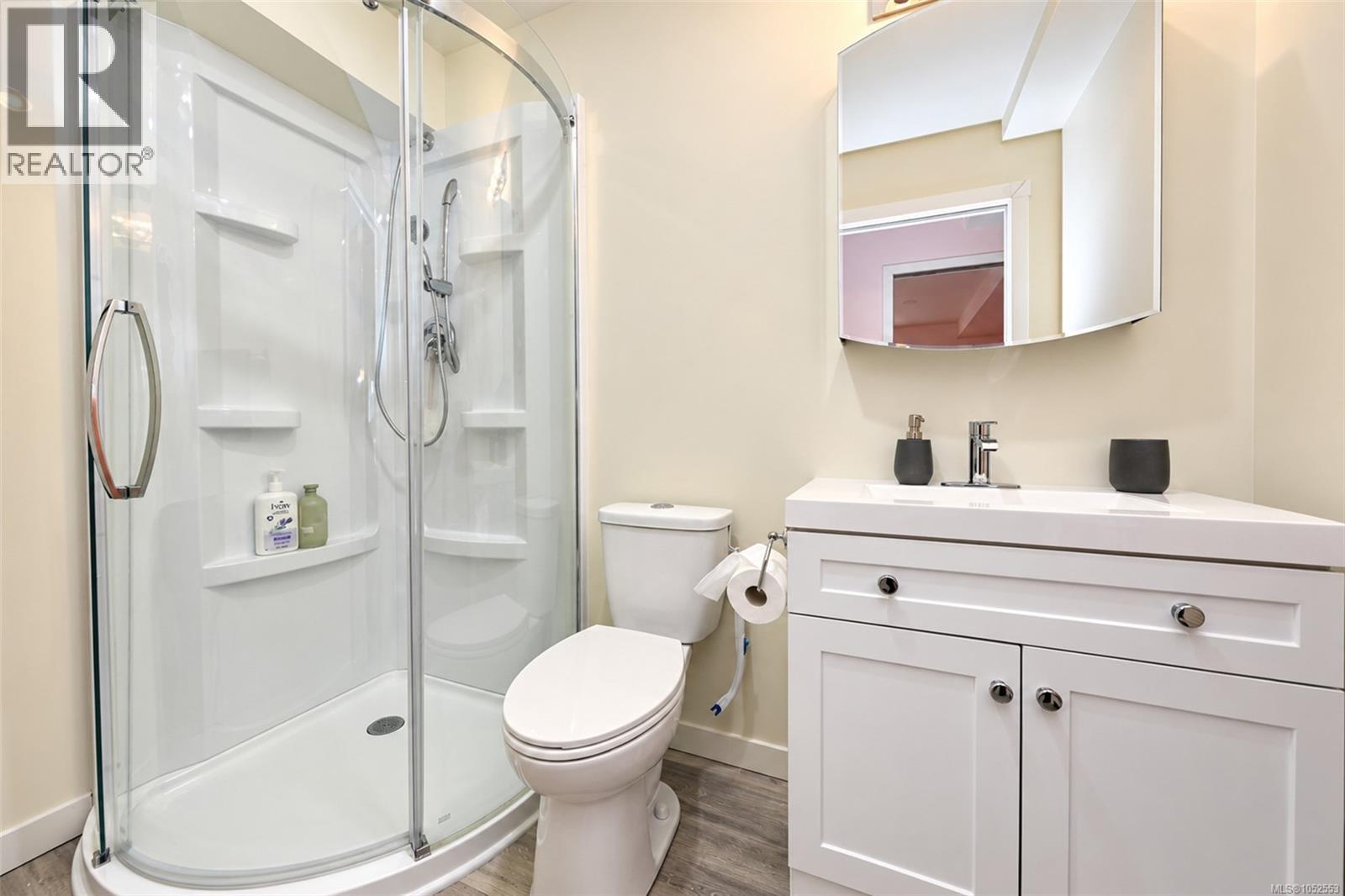 3601 Arbutus Dr N - 36