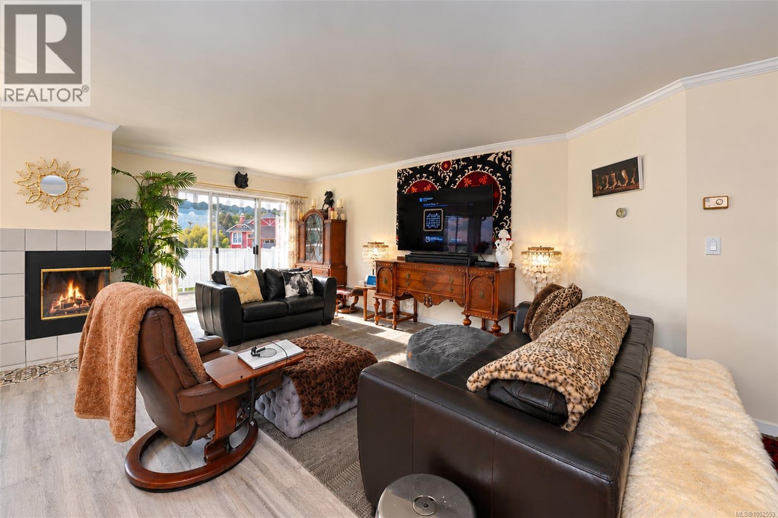 3601 Arbutus Dr N - 7