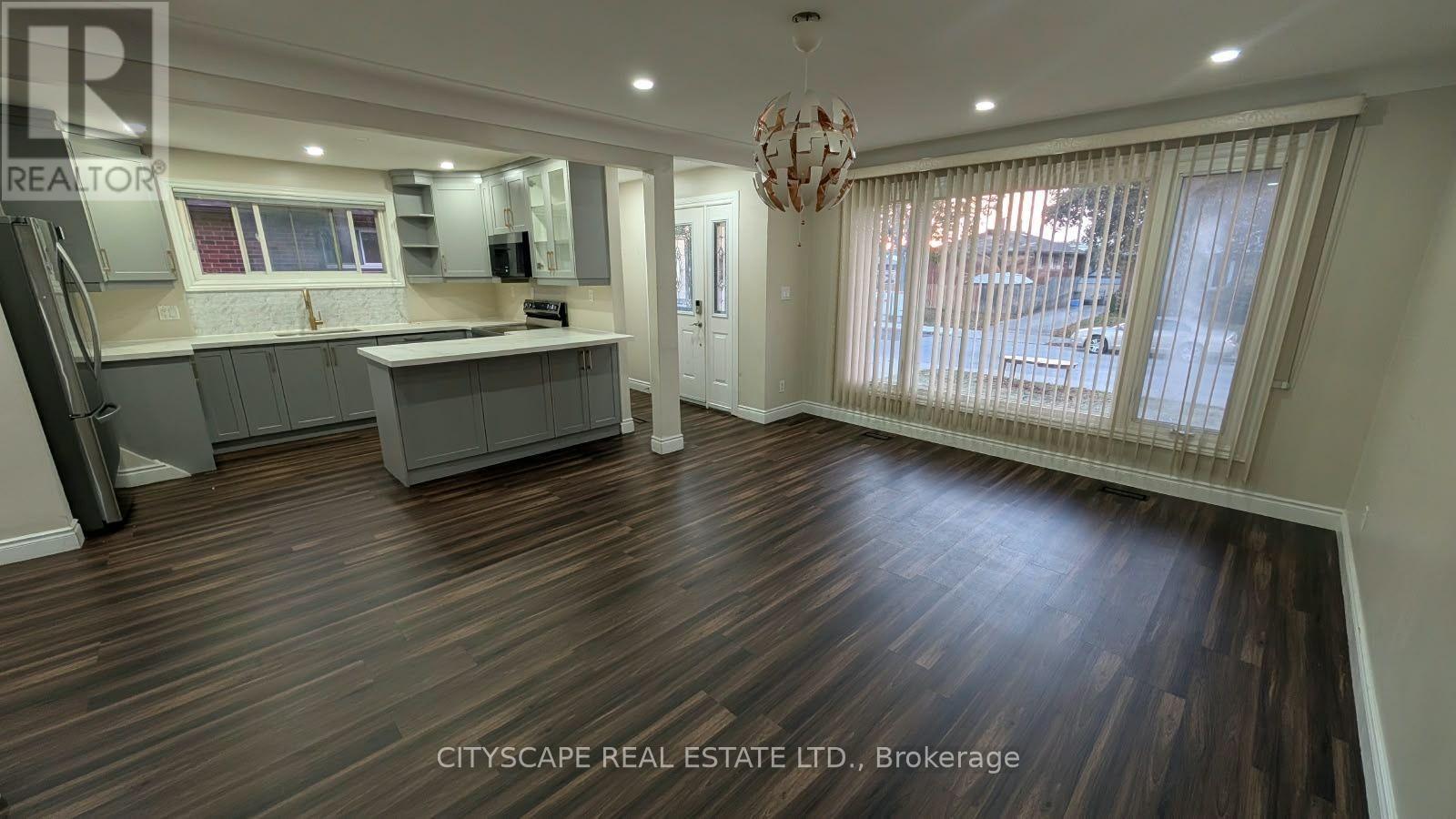 MAIN - 57 CLARENDON AVENUE, Hamilton (Balfour) — photo 4