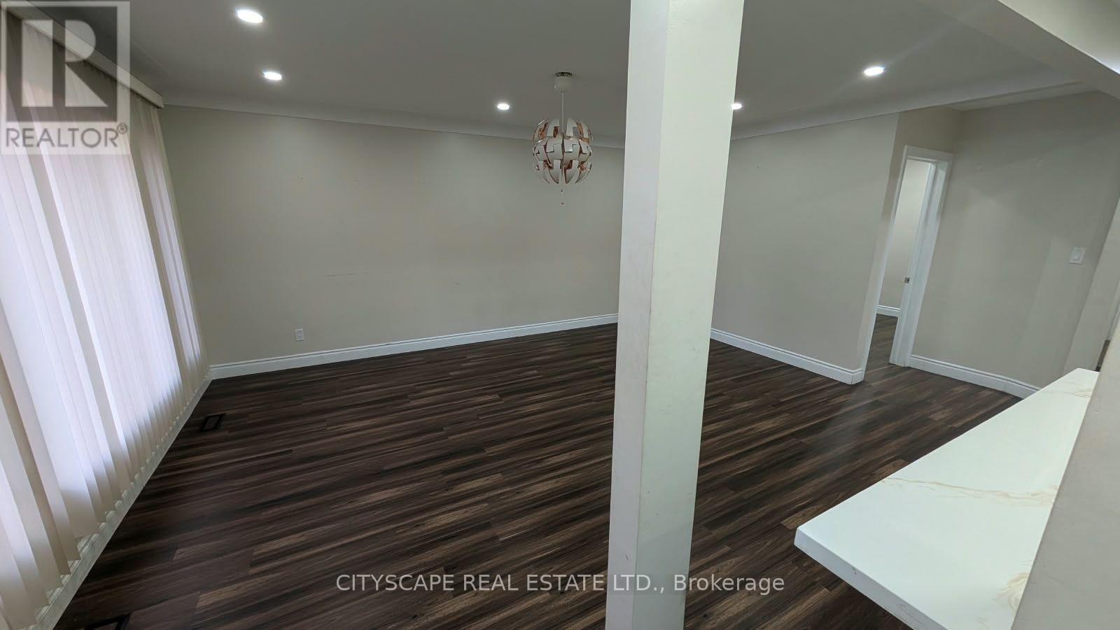 MAIN - 57 CLARENDON AVENUE, Hamilton (Balfour) — photo 5