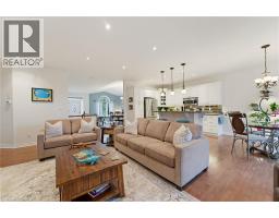 Kitchen - 39 Oak Crescent, Hagersville, ON N0A1H0 Photo 11