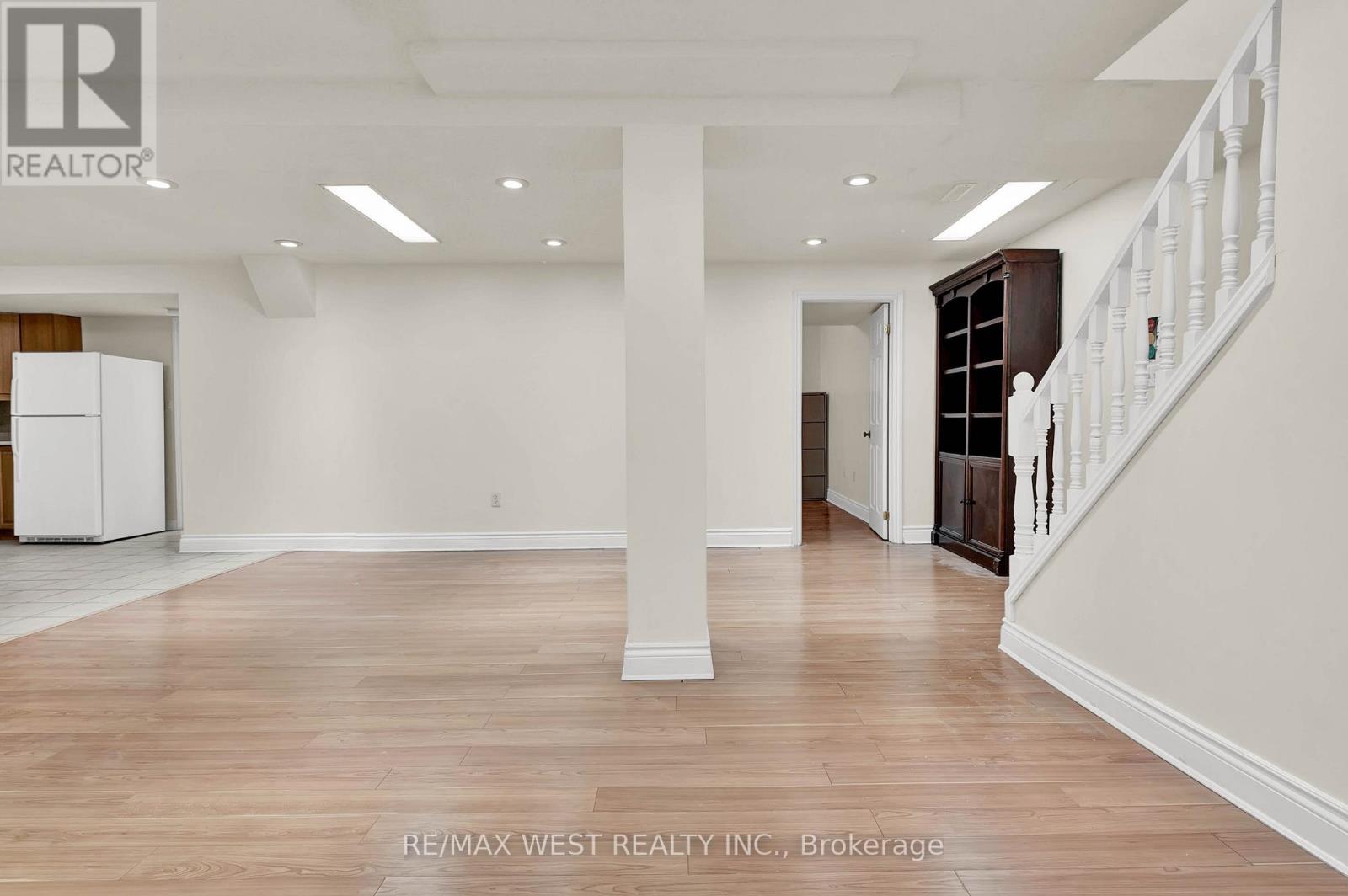 BSMT - 131 BERNARD AVENUE, Richmond Hill (Devonsleigh) — photo 3
