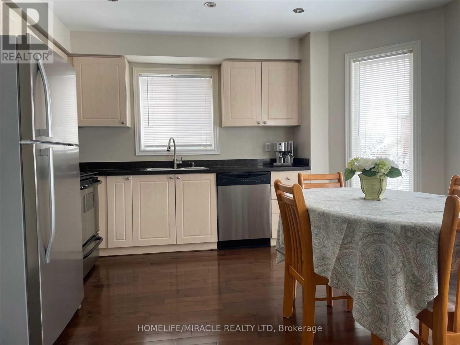 22 MCKENZIE CRESCENT, Barrie (Ardagh) — photo 2