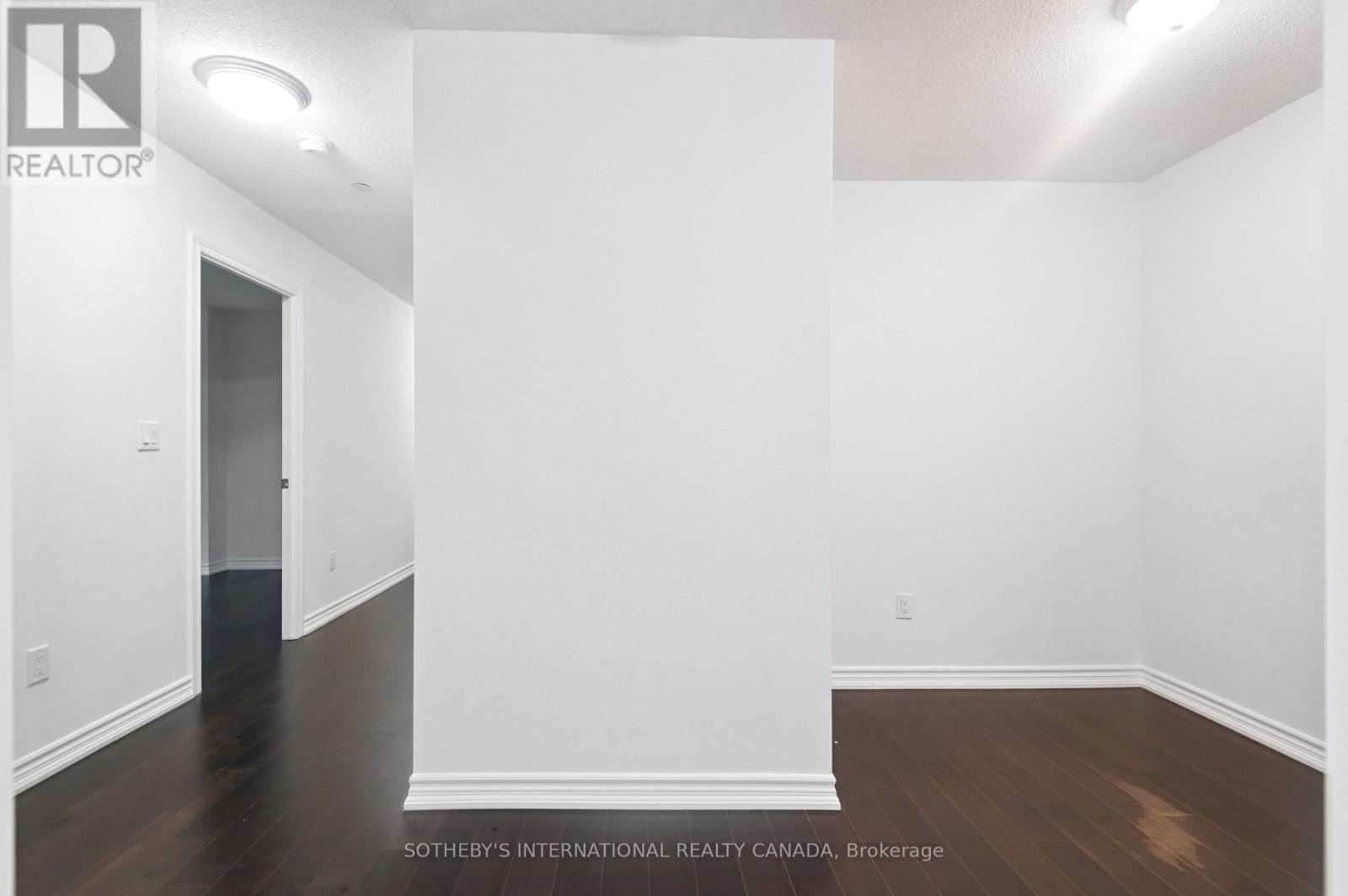 386 Yonge Street — photo 26