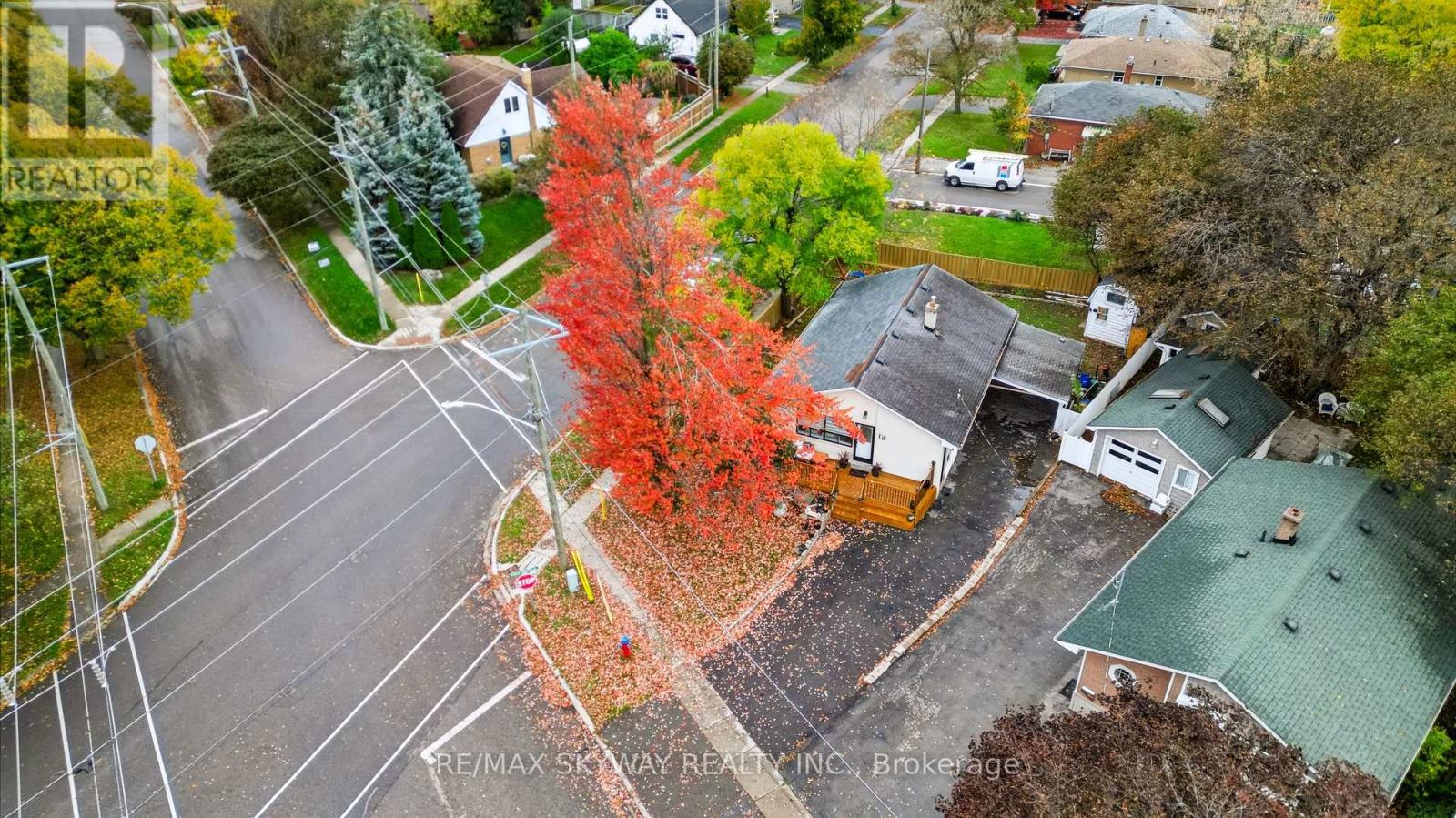 10 REXWAY DRIVE - 5