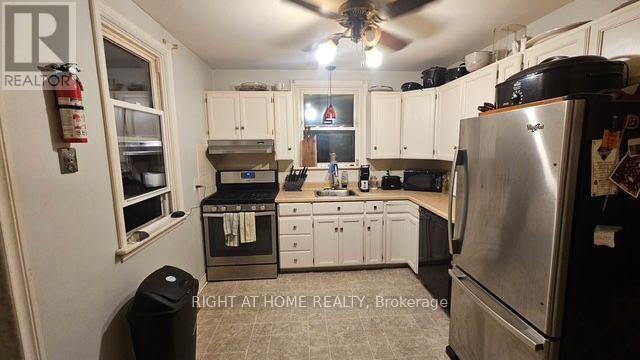 110 HOWARD AVENUE, Hamilton (Balfour) — photo 4