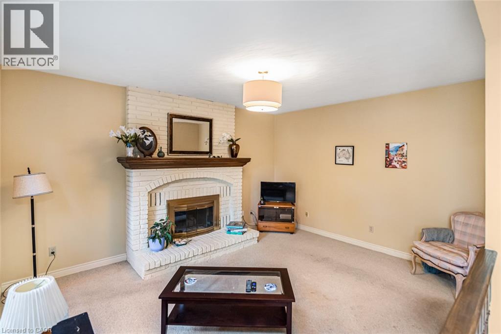 318 CAVENDISH Drive - 8