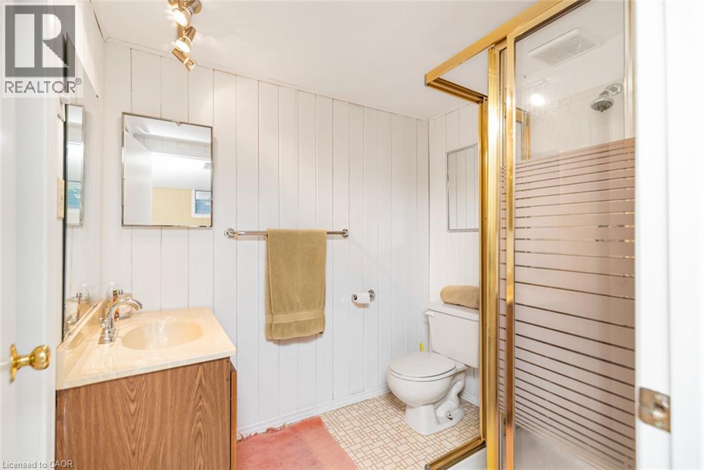 318 CAVENDISH Drive - 18