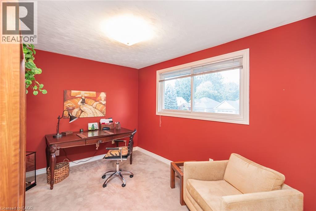 318 CAVENDISH Drive - 11