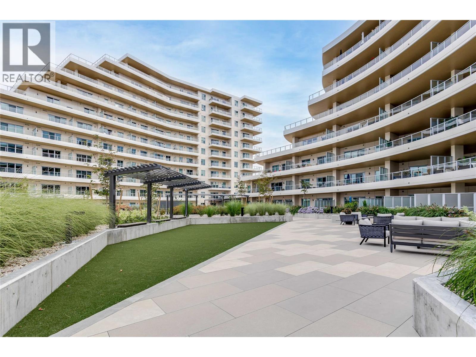 #410 3300 Lakeshore Road - 24