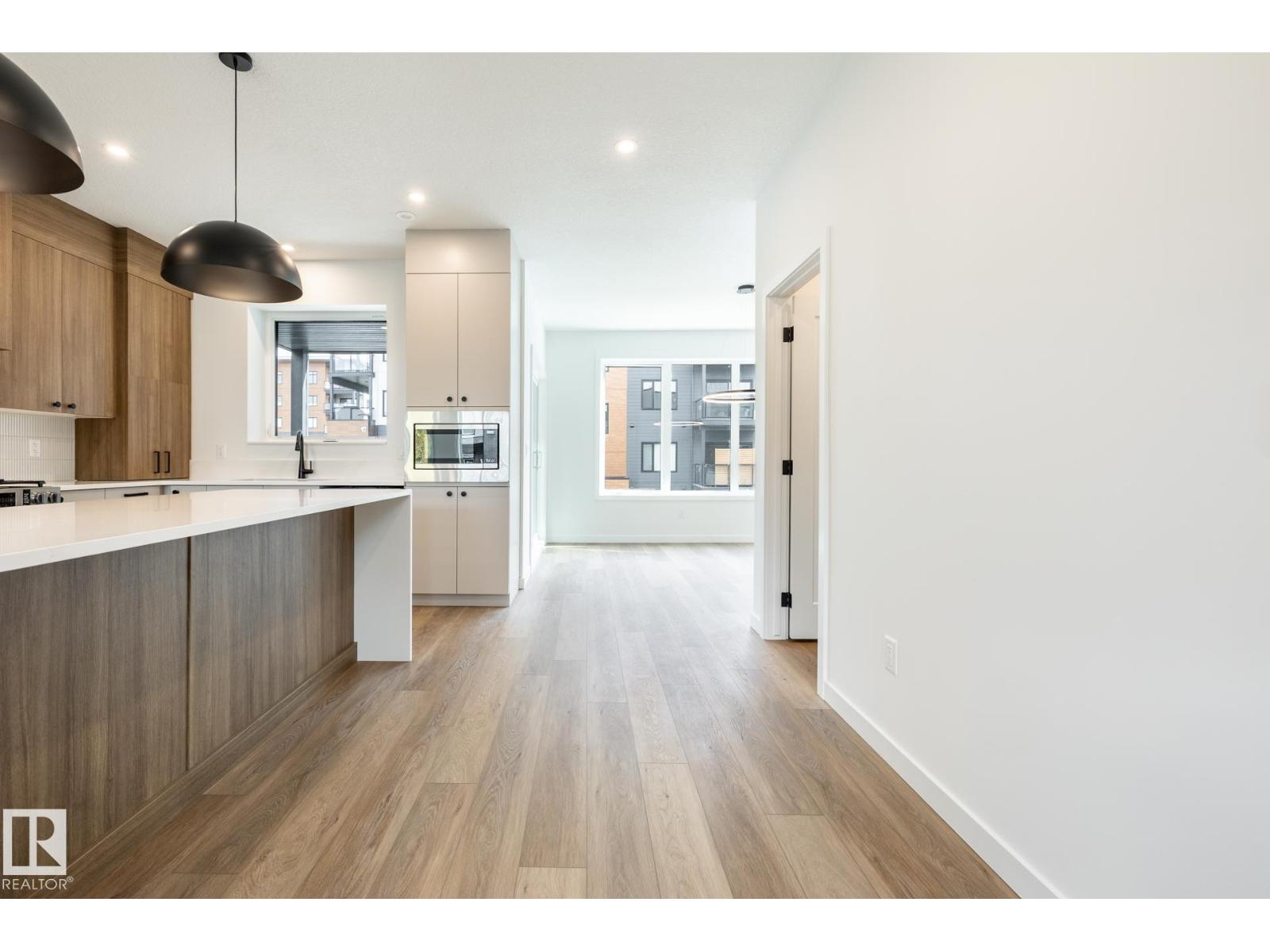 7443 May Common NW NW, Edmonton — photo 10
