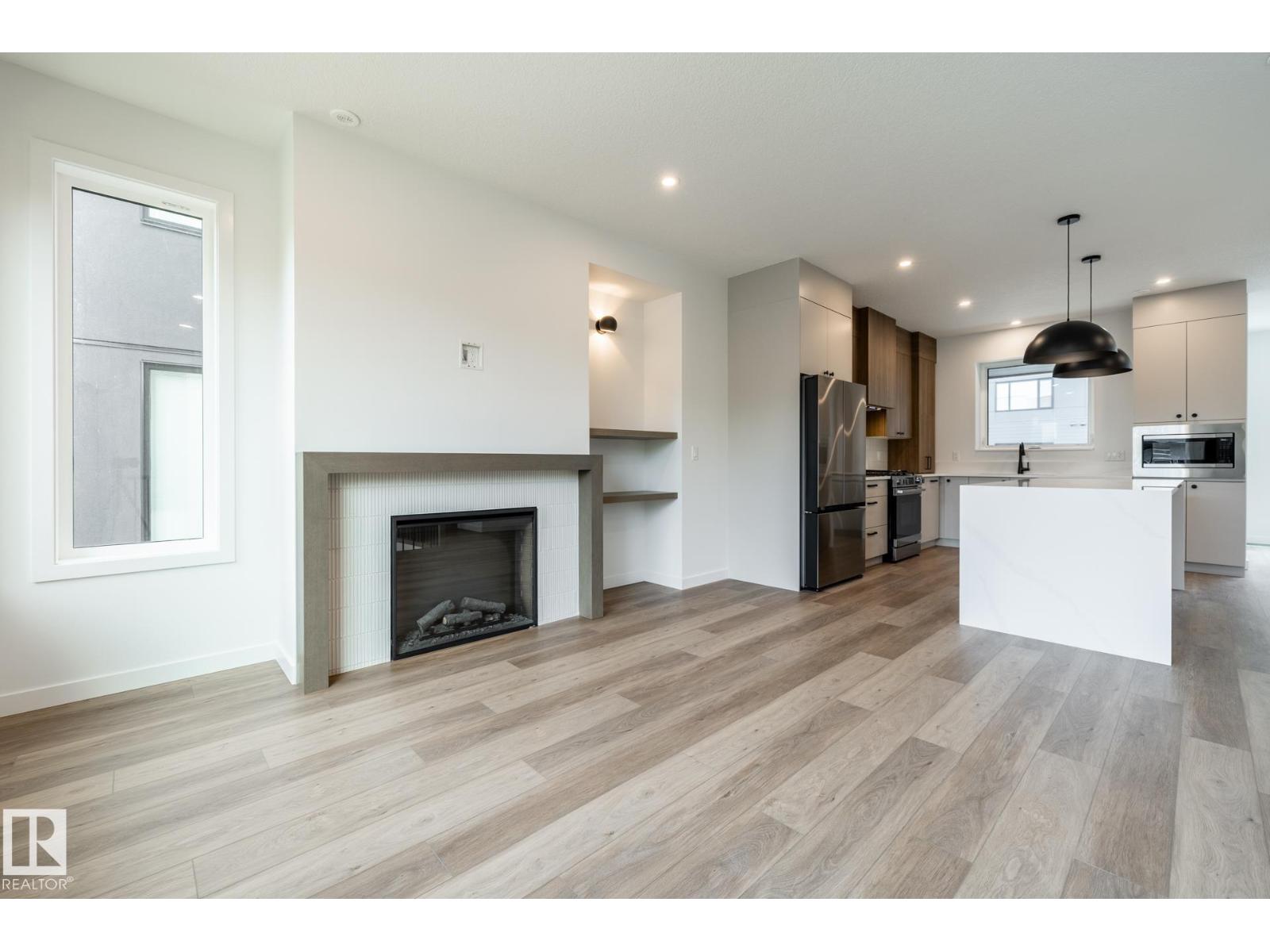 7443 May Common NW NW, Edmonton — photo 20