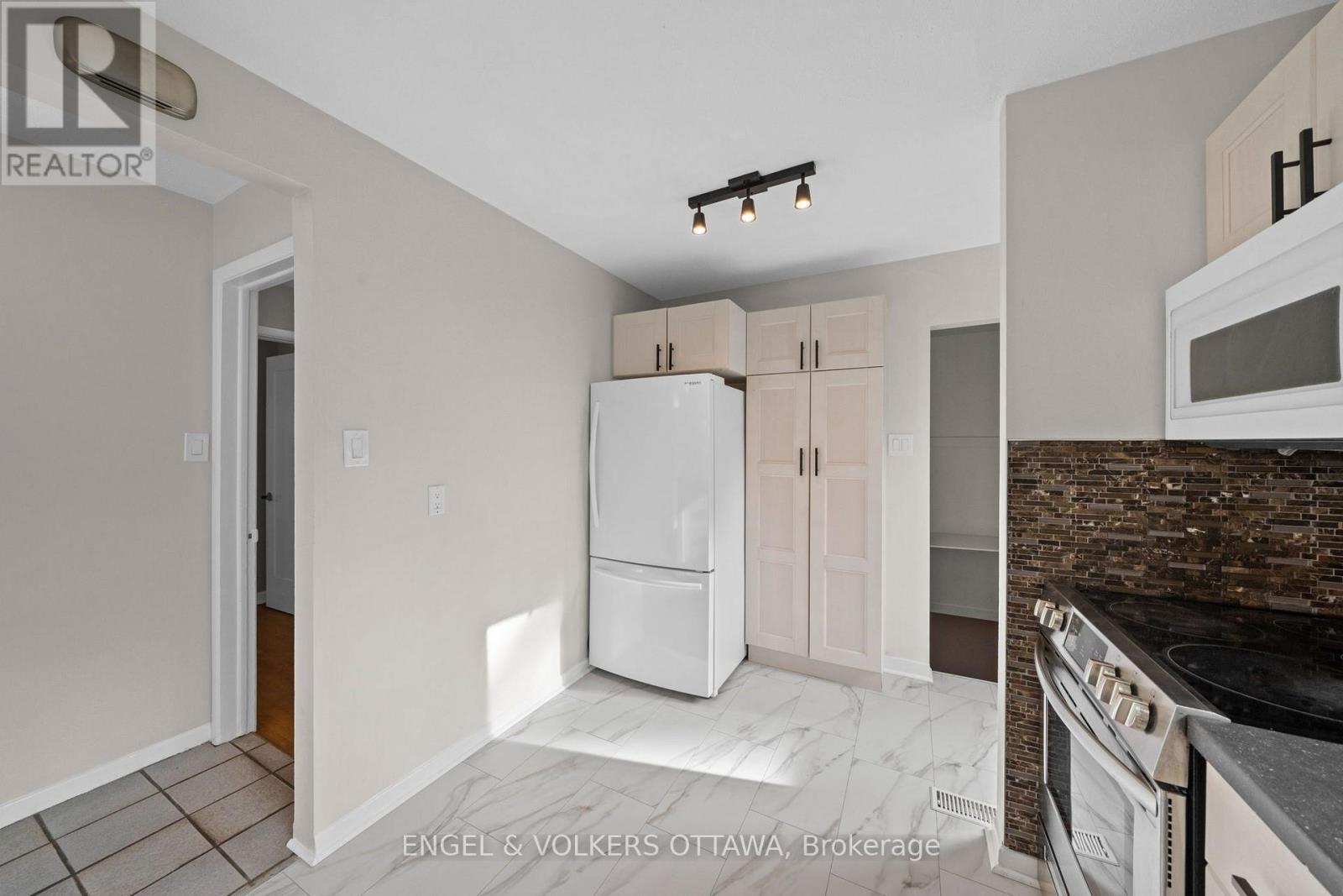 50 Solva Drive — photo 16