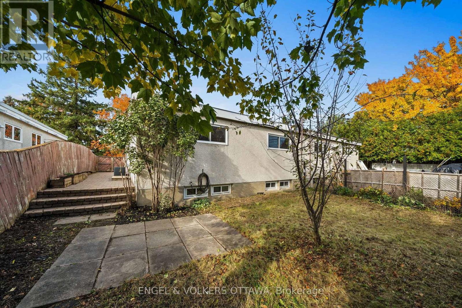 50 Solva Drive — photo 43