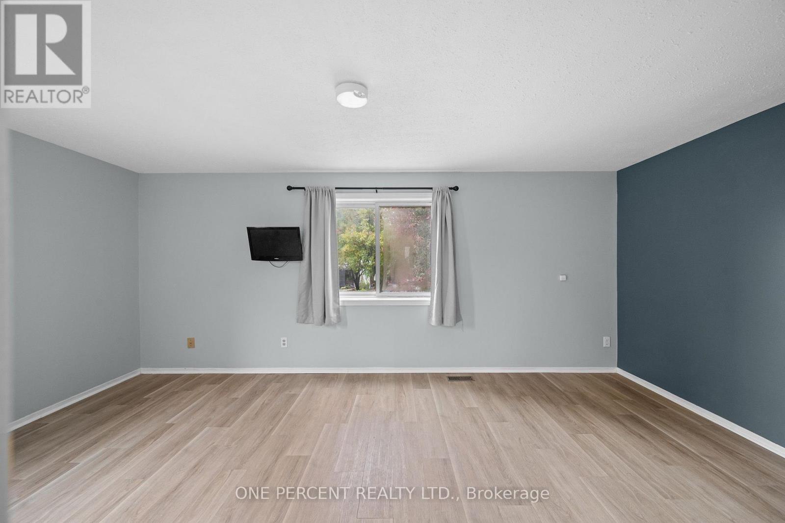 1599 CHEEVERS CRESCENT - 19