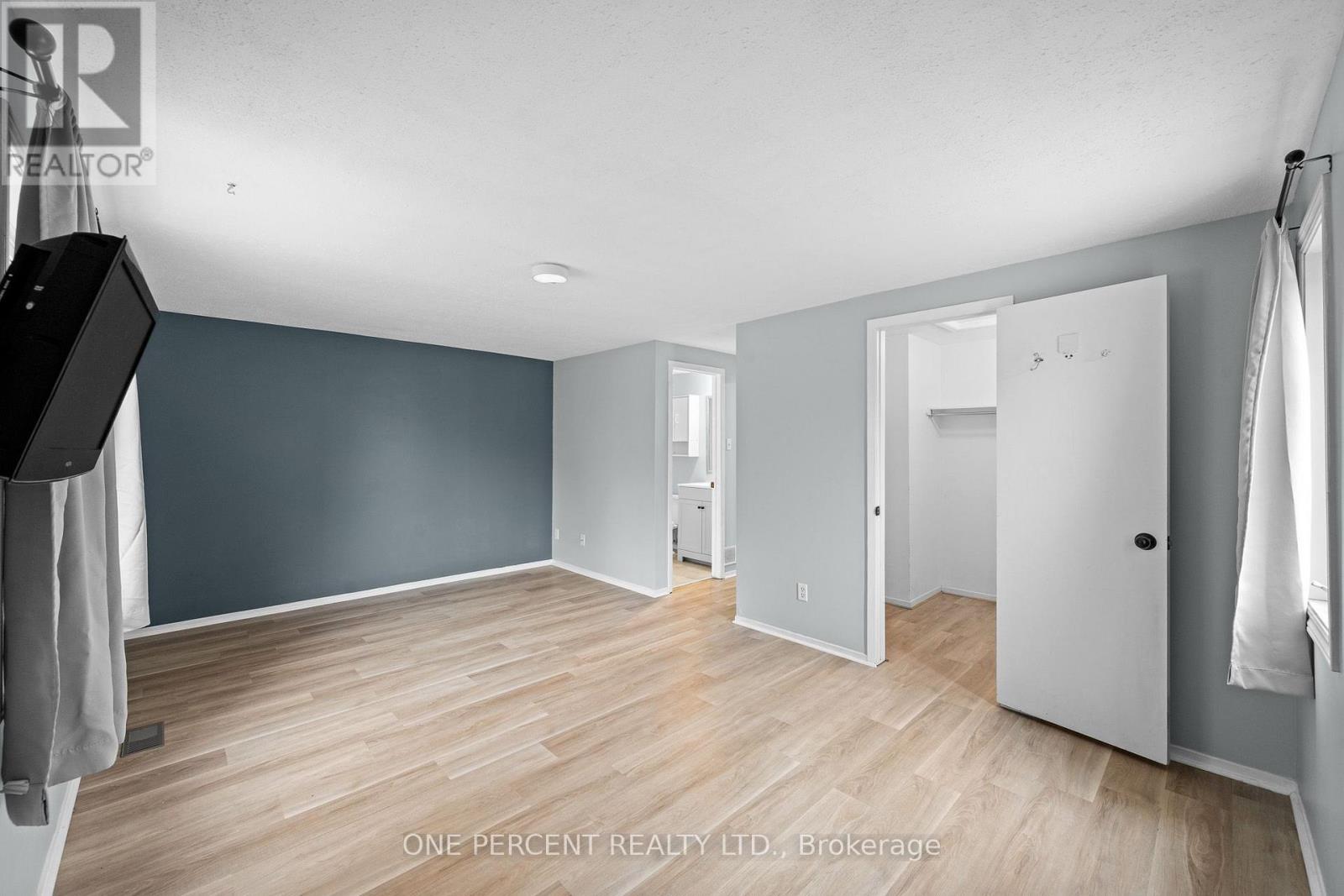 1599 CHEEVERS CRESCENT - 21