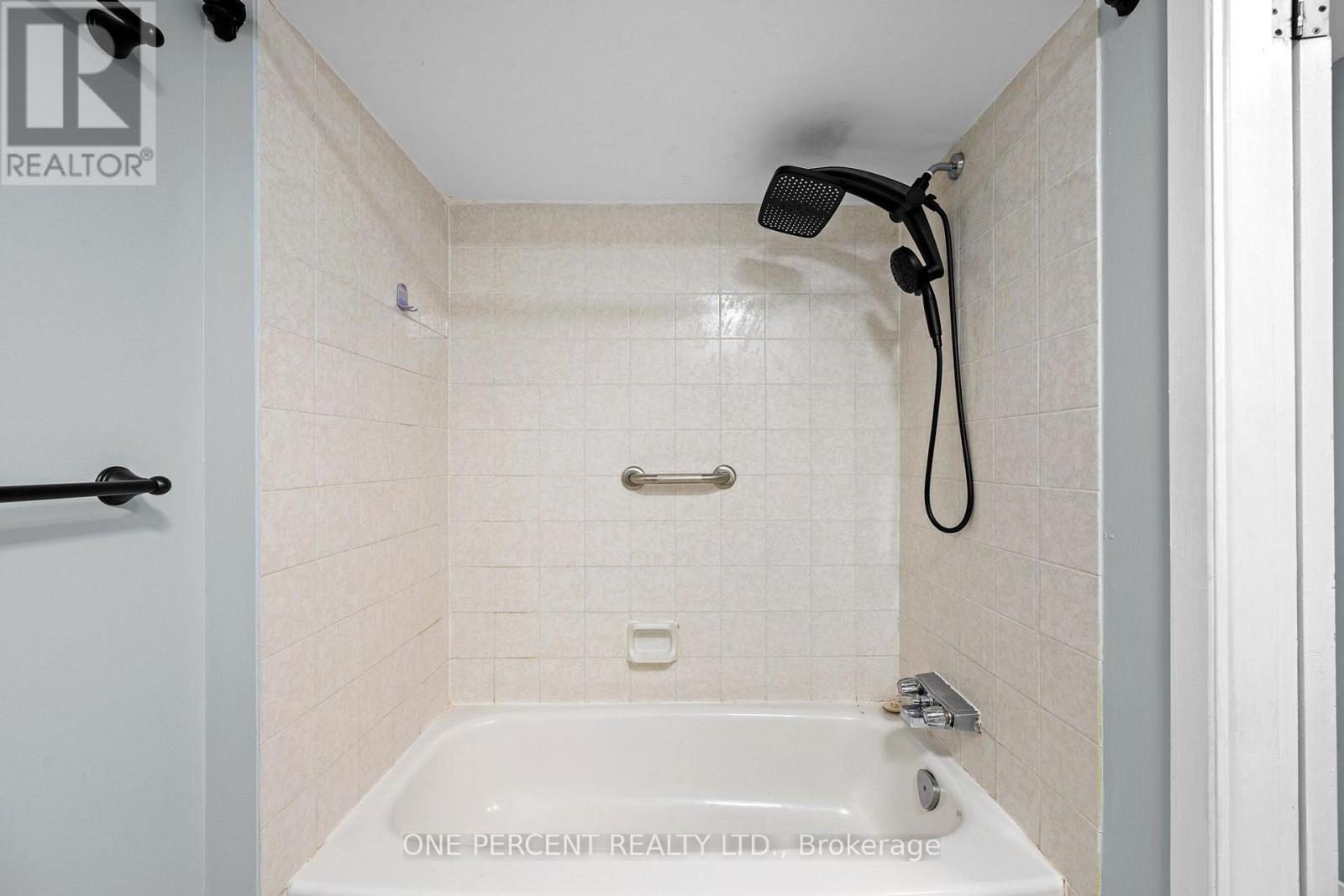 1599 CHEEVERS CRESCENT - 30