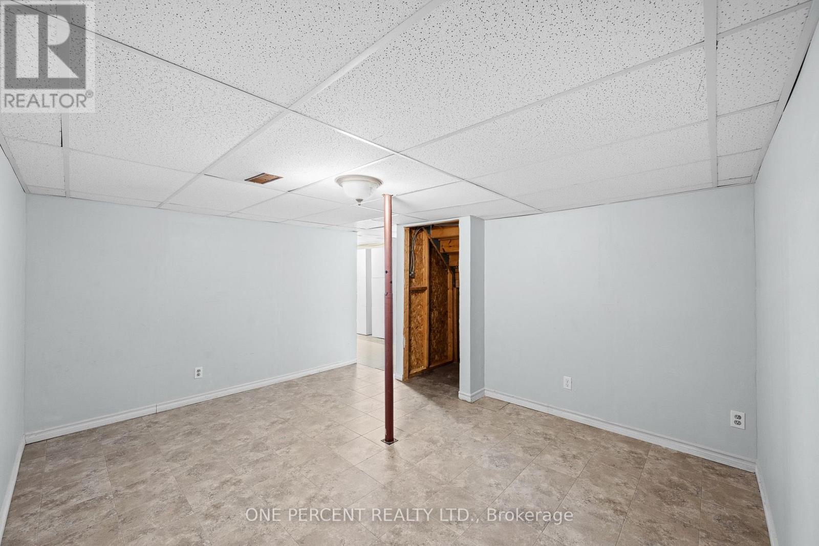 1599 Cheevers Crescent — photo 33
