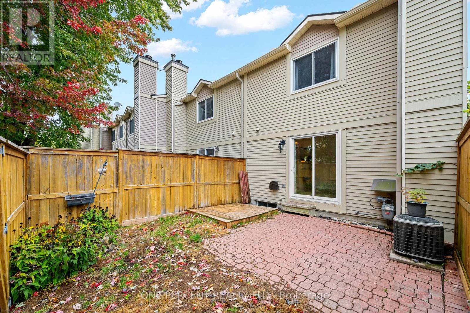 1599 CHEEVERS CRESCENT - 36