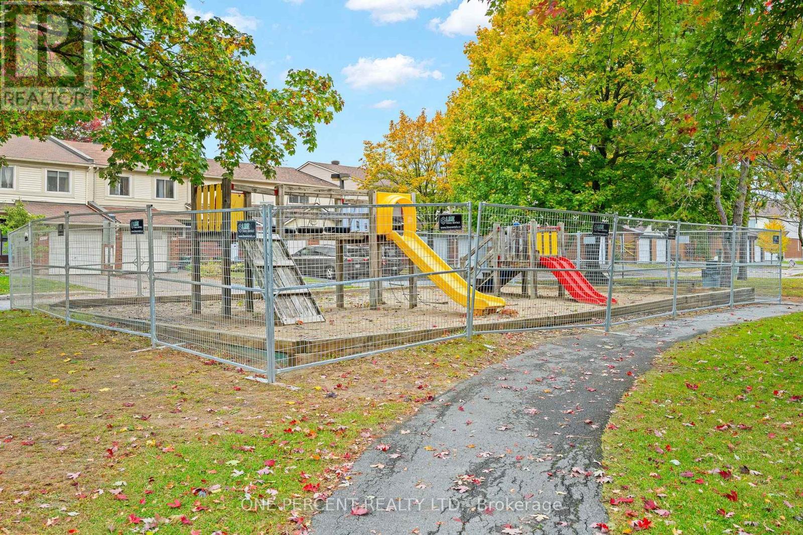 1599 CHEEVERS CRESCENT - 38