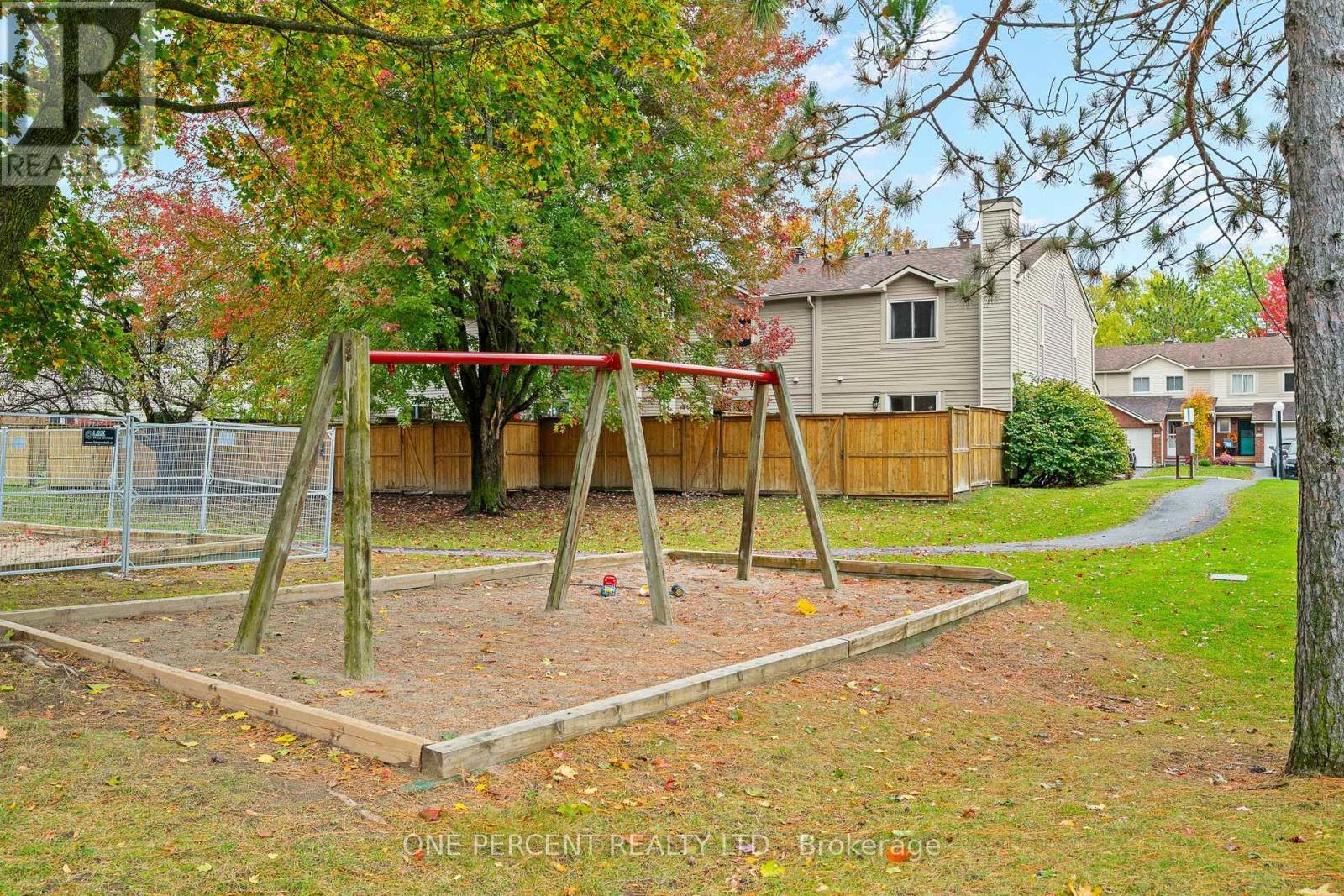 1599 CHEEVERS CRESCENT - 39
