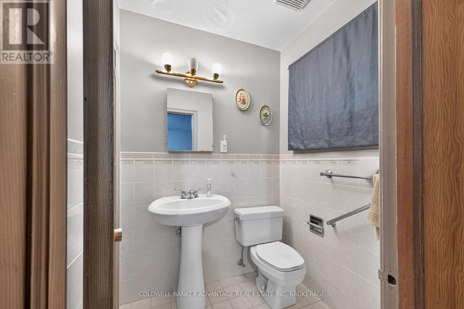 9 SPRINGHEAD GARDENS - 16