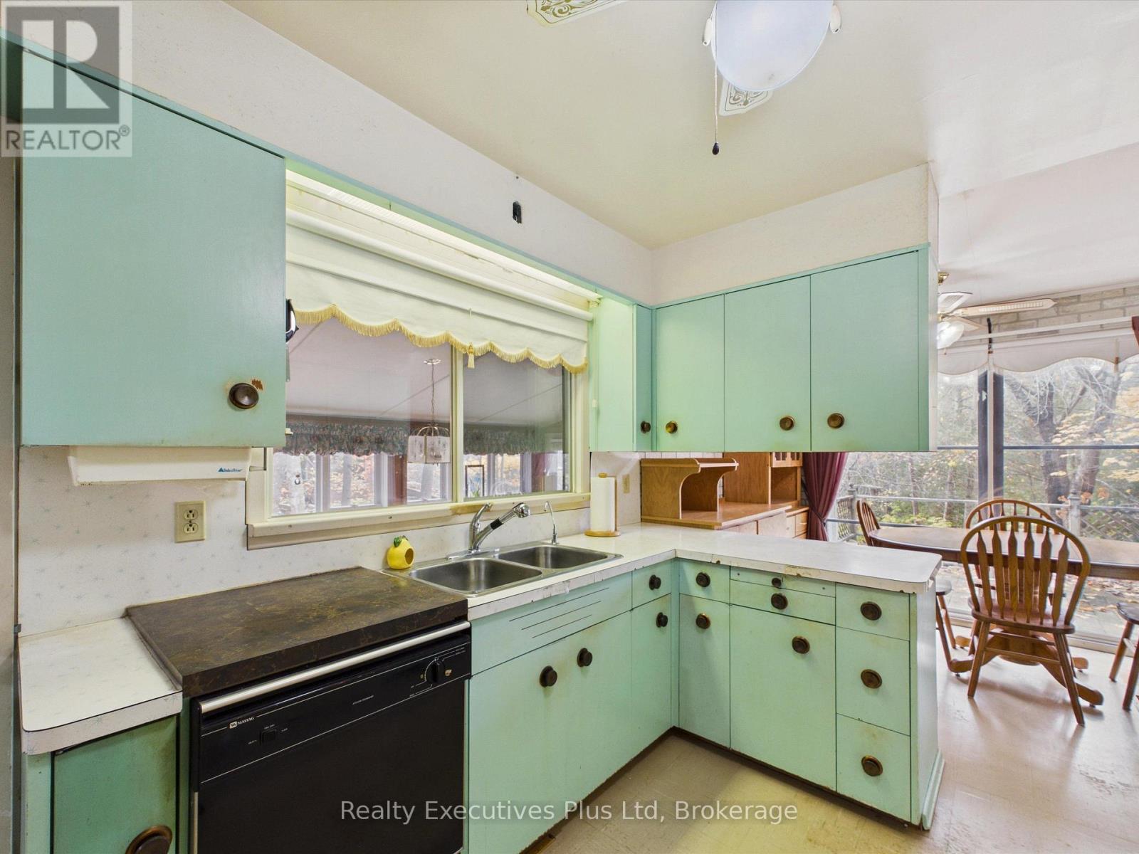 117 FOREST LAKE ROAD - 12