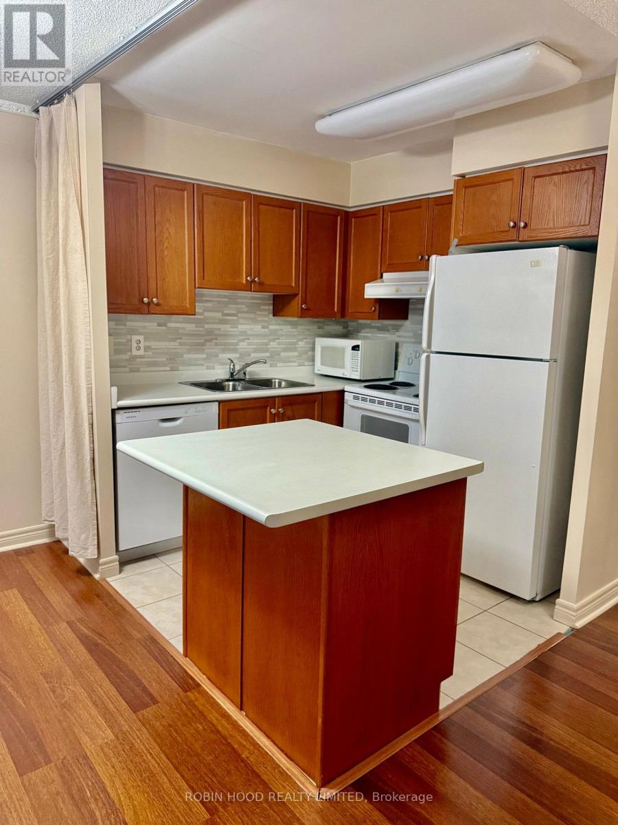 43 Eglinton Avenue East — photo 15
