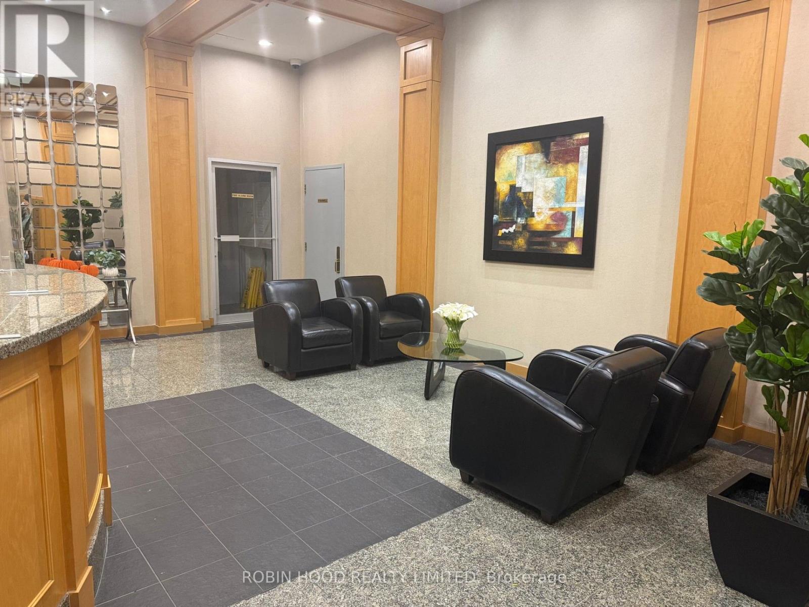 701 - 43 EGLINTON AVENUE E, Toronto (Mount Pleasant West) — photo 2