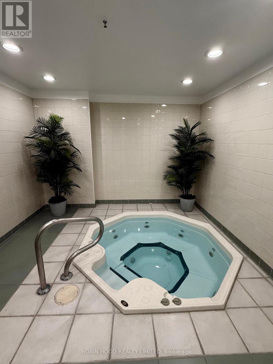 701 - 43 EGLINTON AVENUE E, Toronto (Mount Pleasant West) — photo 4