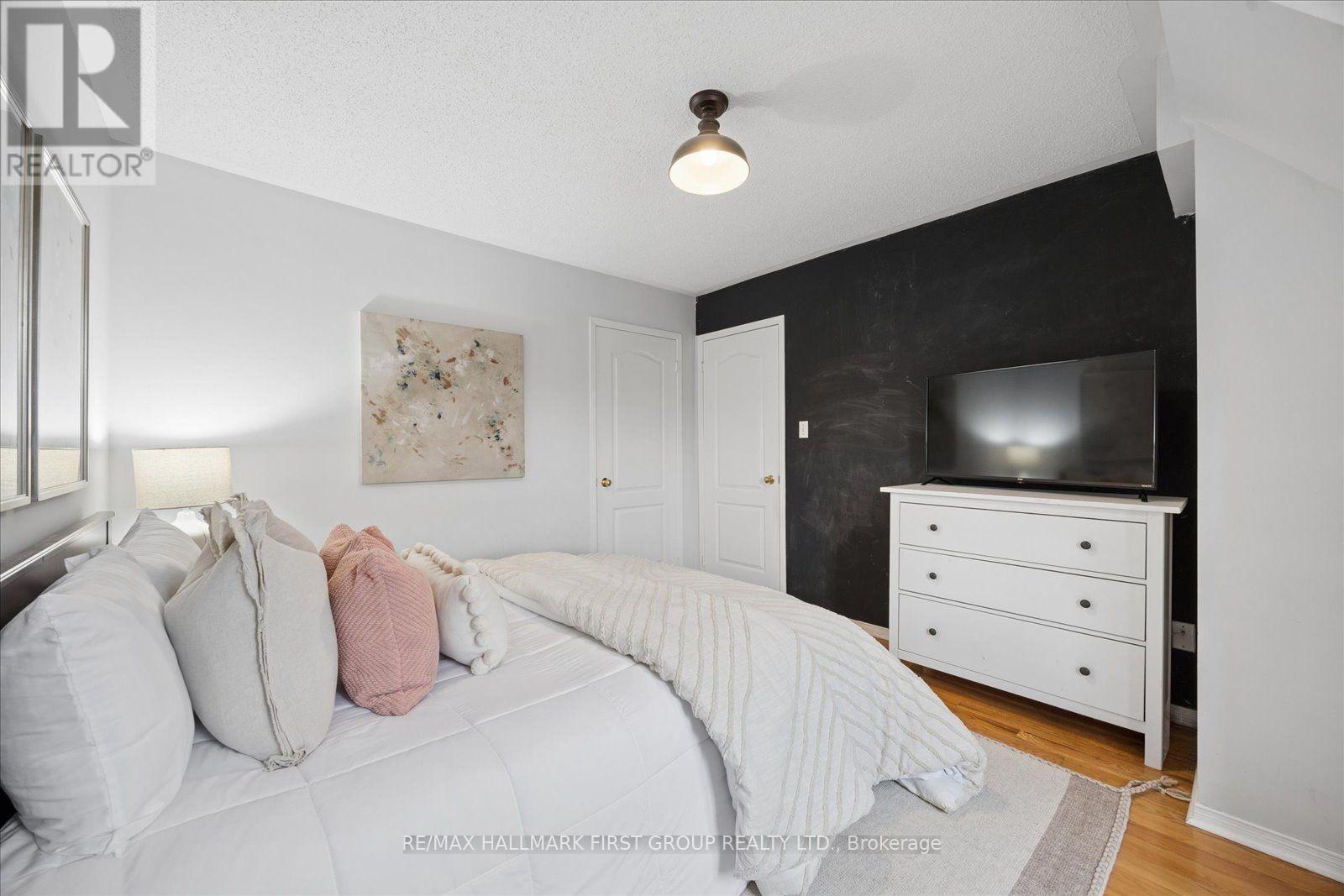 23 Telegraph Drive, Whitby, ON photo 21
